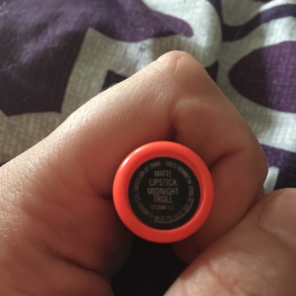 MAC Lipstick - Picture 2 of 3